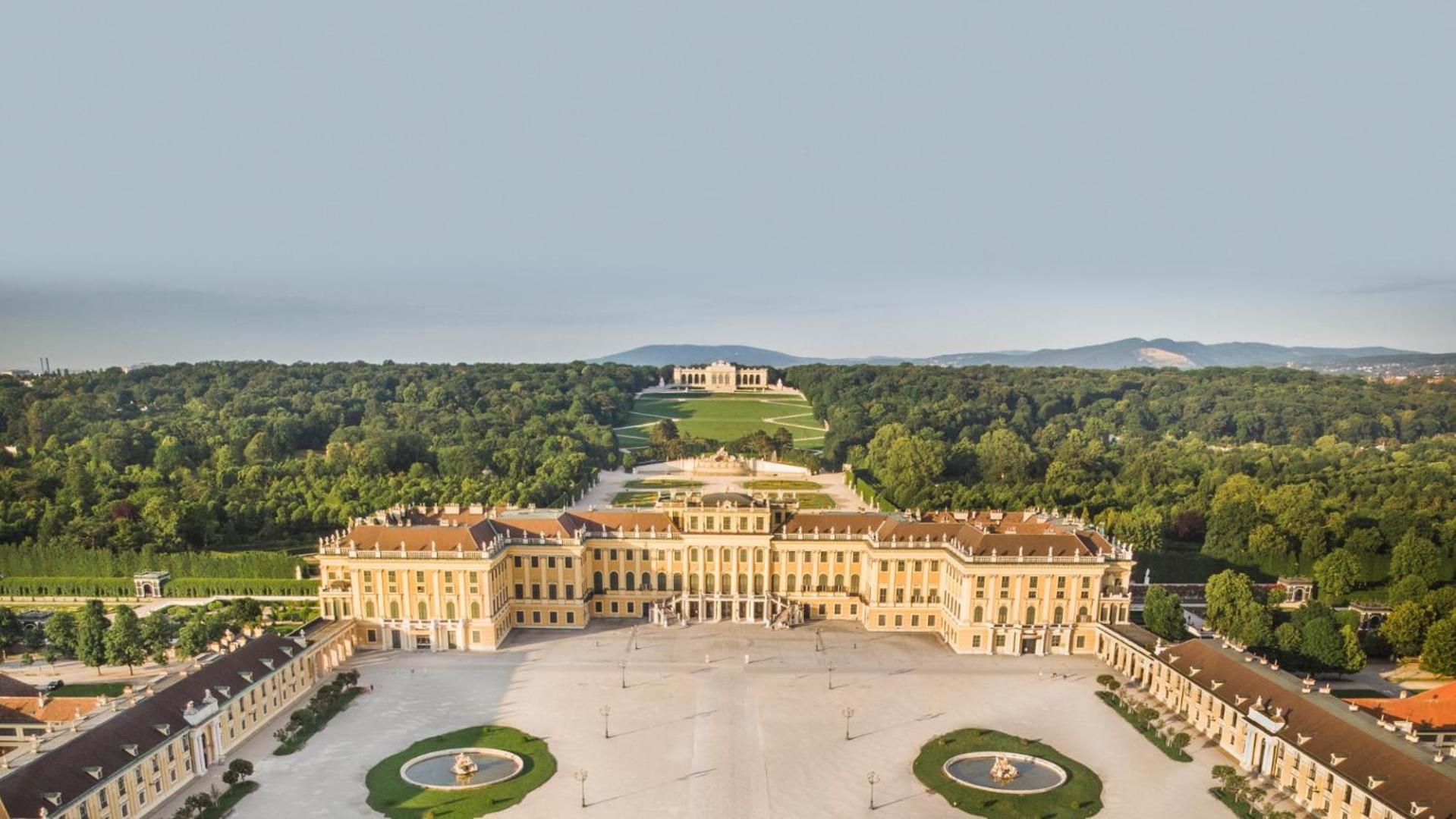Royal Deluxe-Free Garage,Near Schoenbrunn Palace ウィーン エクステリア 写真